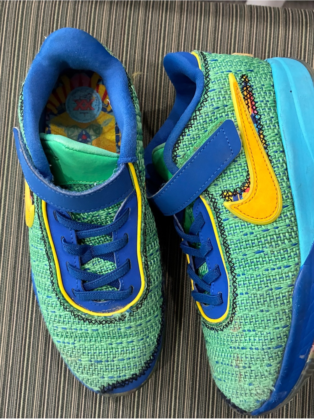 Nike LeBron James XX twenty youth 2.5 kalidoscope green shoes Athletic Sneakers